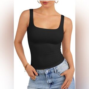 ReoRia Black Square Neck Tank Top